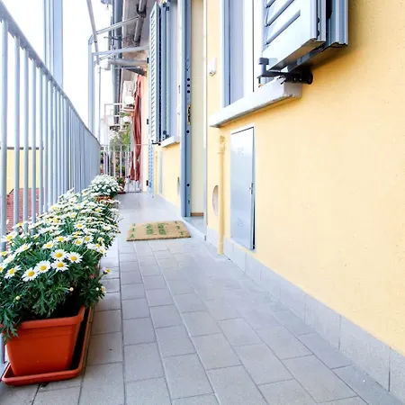 Bed & Breakfast Antico Cortile 4*