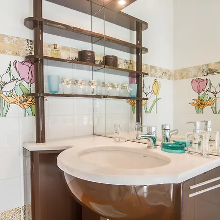 Antico Cortile Bed & Breakfast 4*